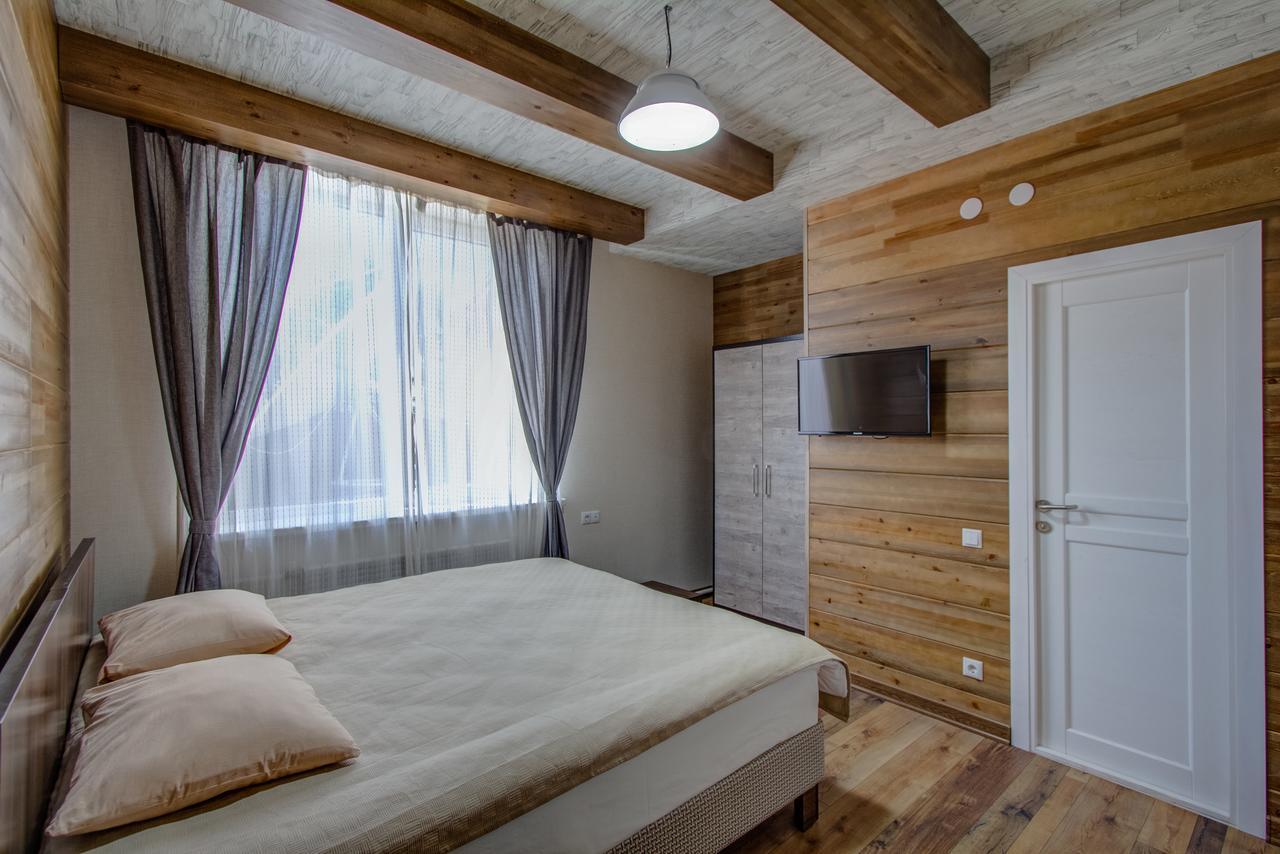 Hillside Karakol B&B Extérieur photo