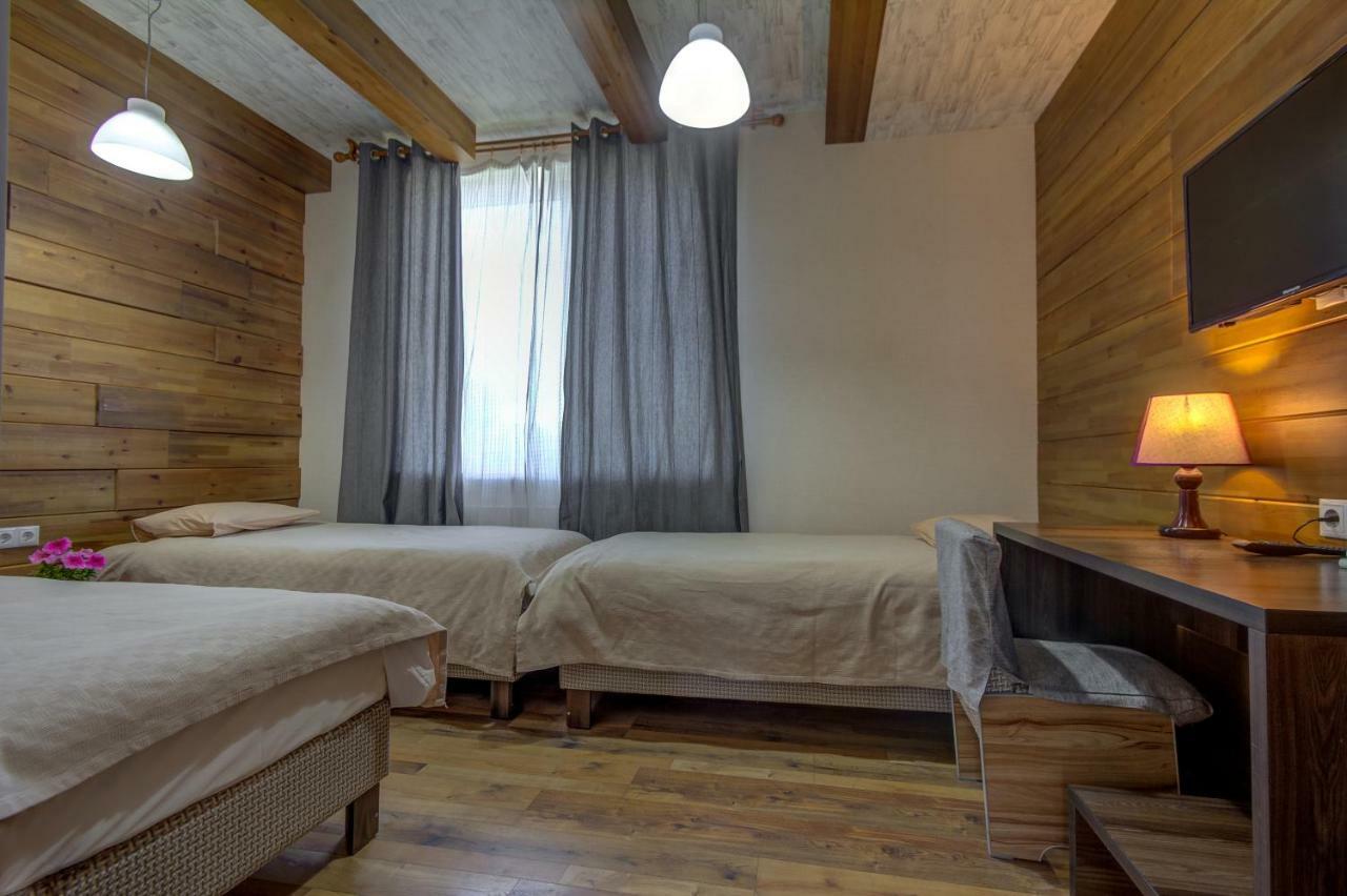 Hillside Karakol B&B Extérieur photo